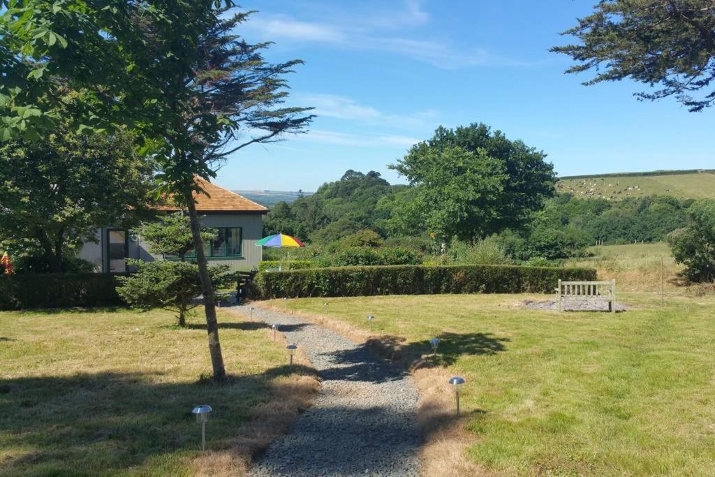 Horsna Parc Retreat Bed and Breakfast Saint Tudy Exteriör bild