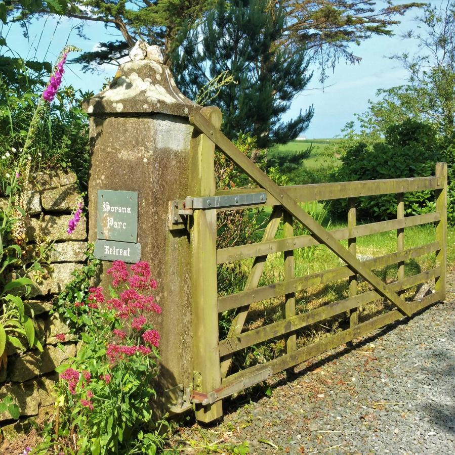 Horsna Parc Retreat Bed and Breakfast Saint Tudy Exteriör bild